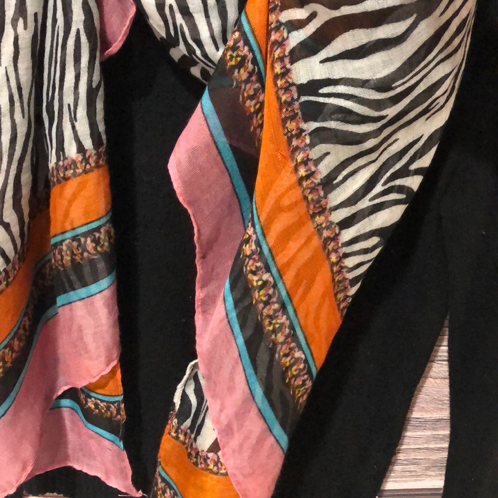 2x$20 Scarf Deal - Picture 3 of 7